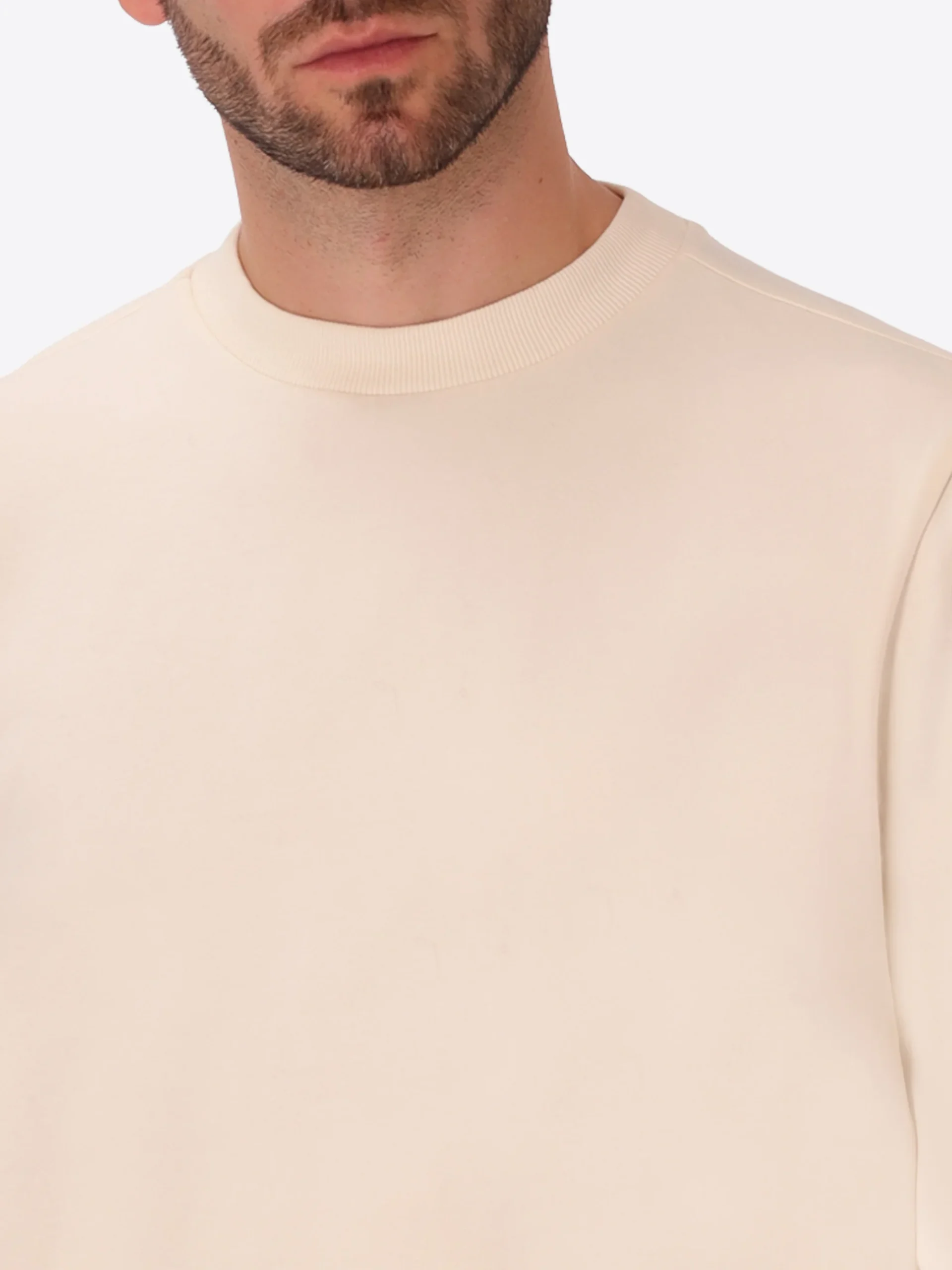 Carbon_Emery_Jersey_T_Shirt_Modigliani_Distretto12_Menswear_OffWhite_Model_CloseUp